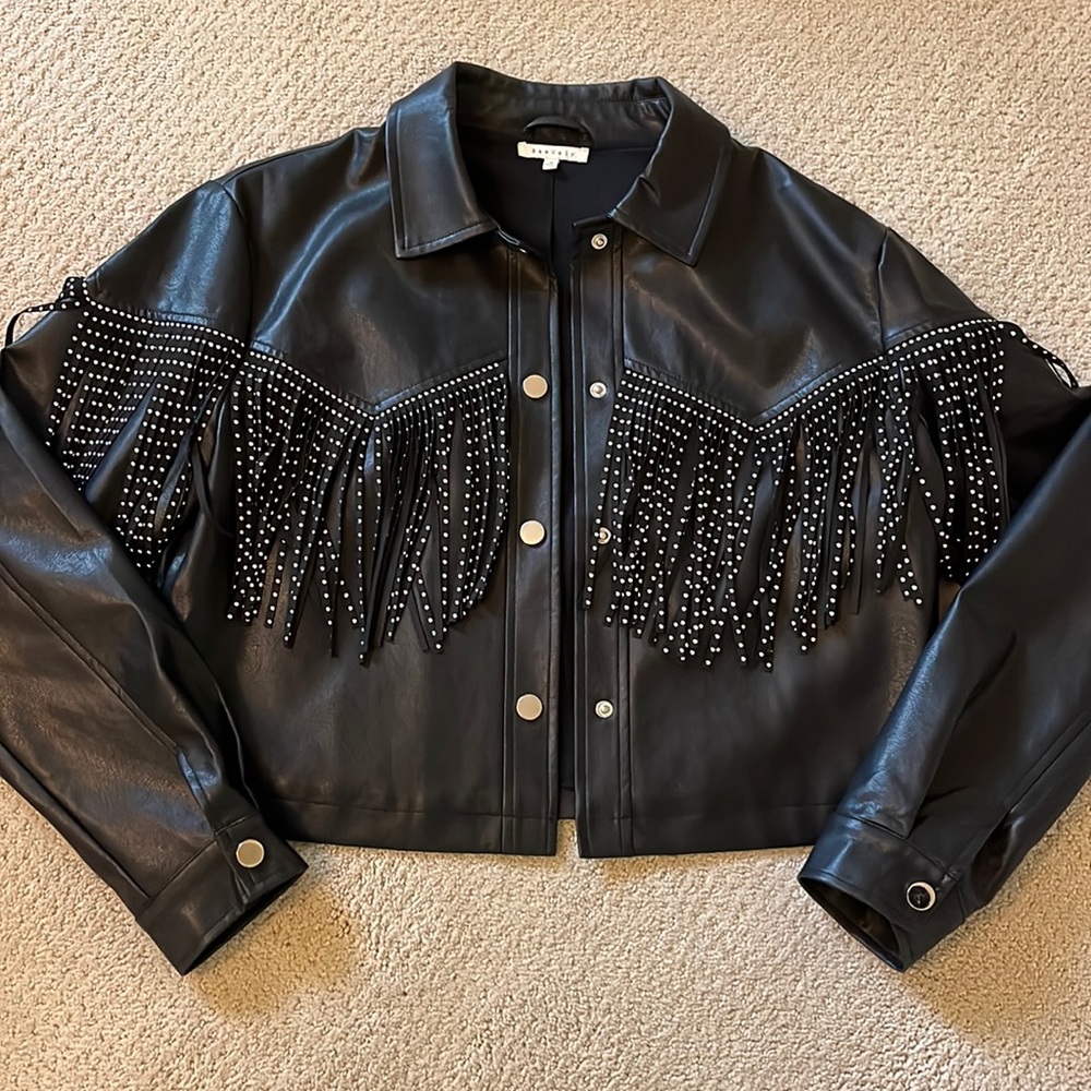 BaeVely Faux Leather Fringe Cropped Jacket sz M